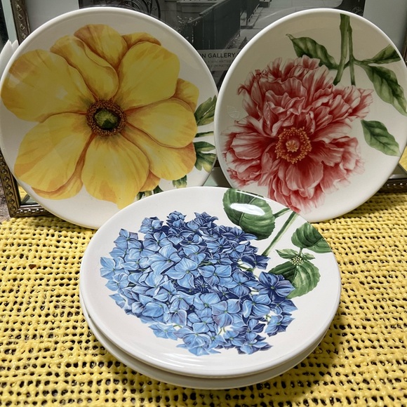 Pair one import floral medley, appetizer plate. - Picture 8 of 8